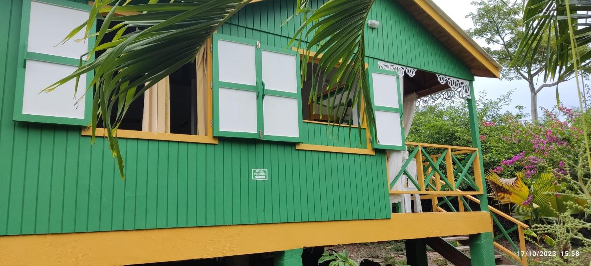 Hotel Yellow Home Providencia Isla Bahia Suroeste Ngoại thất bức ảnh