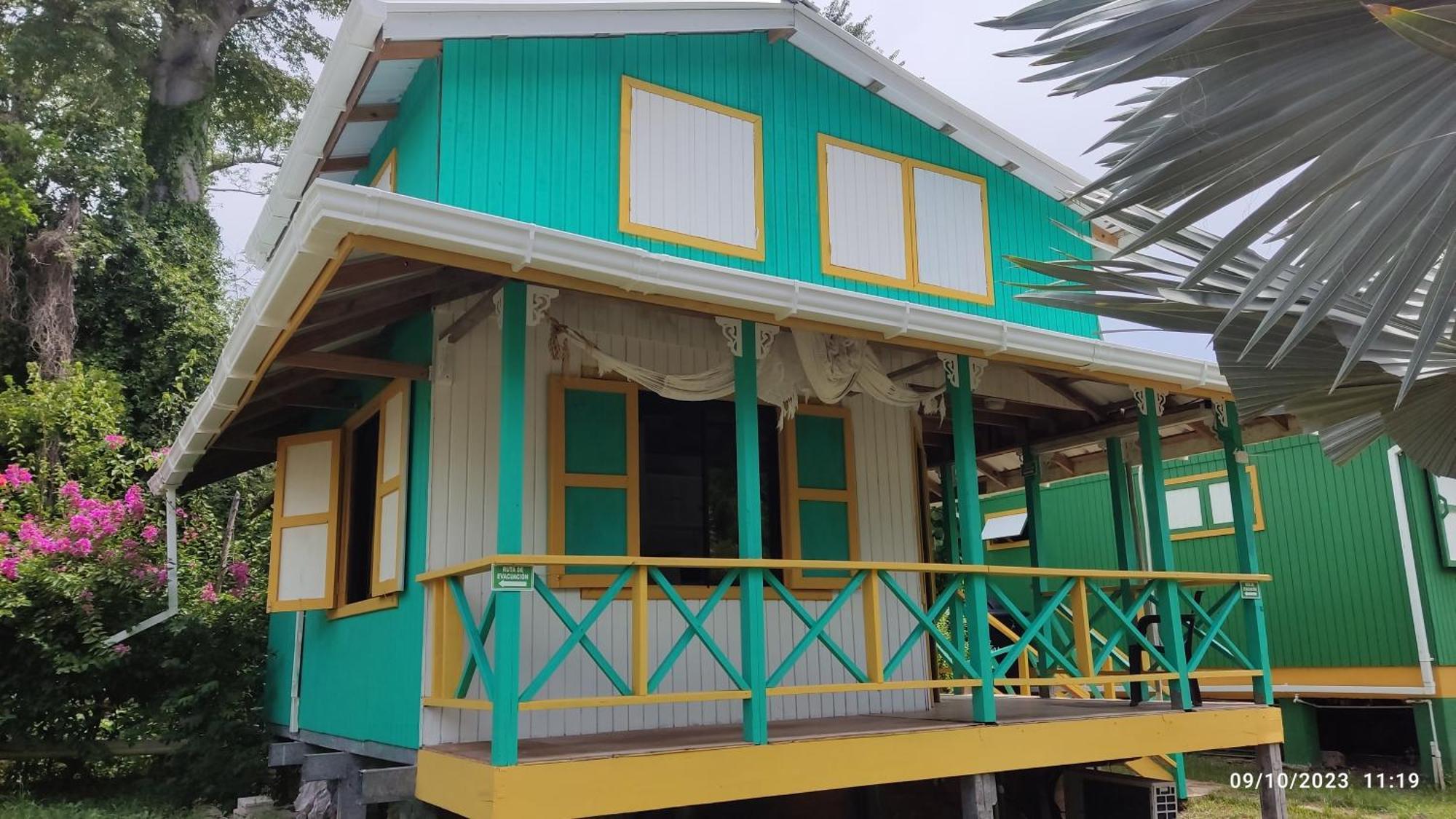 Hotel Yellow Home Providencia Isla Bahia Suroeste Ngoại thất bức ảnh