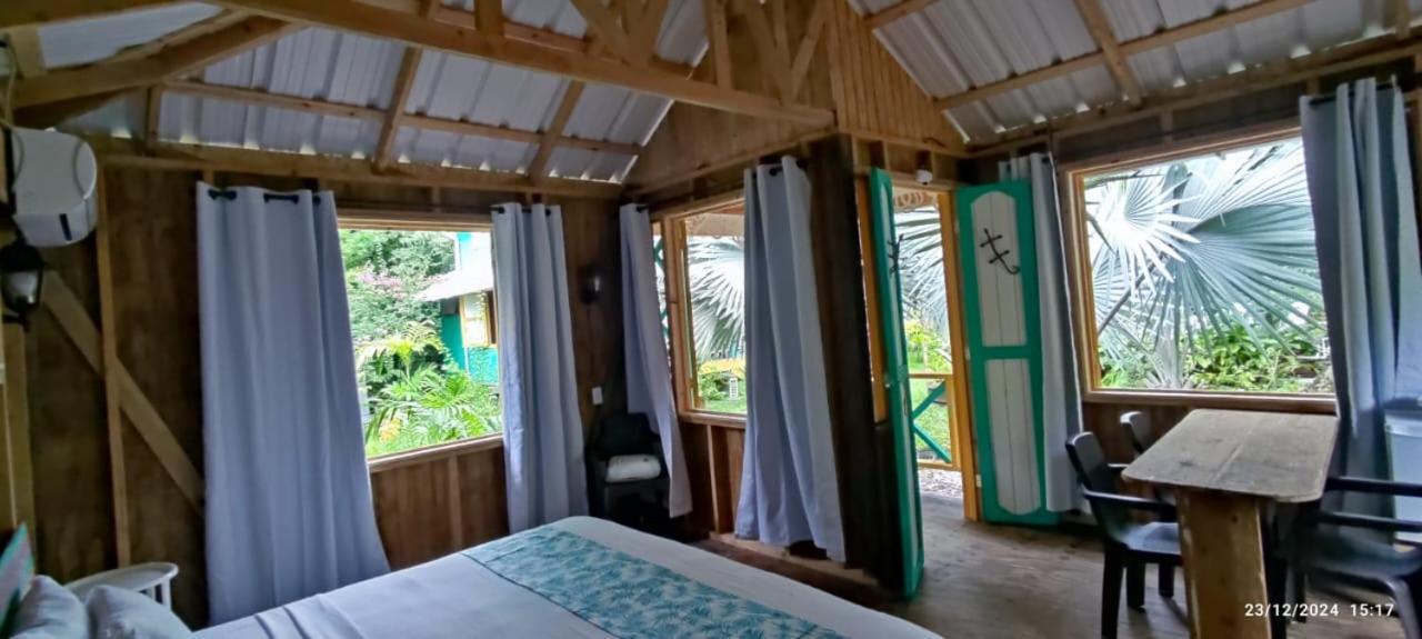 Hotel Yellow Home Providencia Isla Bahia Suroeste Ngoại thất bức ảnh