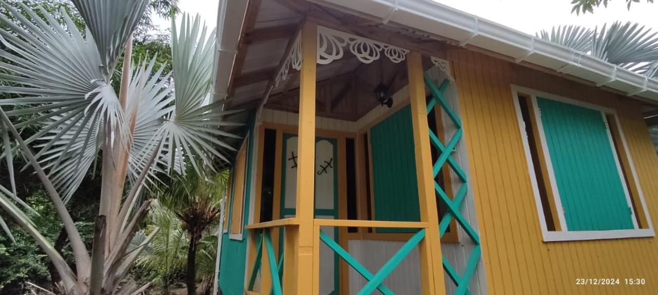 Hotel Yellow Home Providencia Isla Bahia Suroeste Ngoại thất bức ảnh